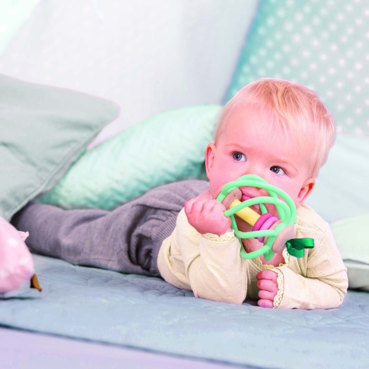 Погремушка - прорезыватель Яблоко Hape - миниатюра 2