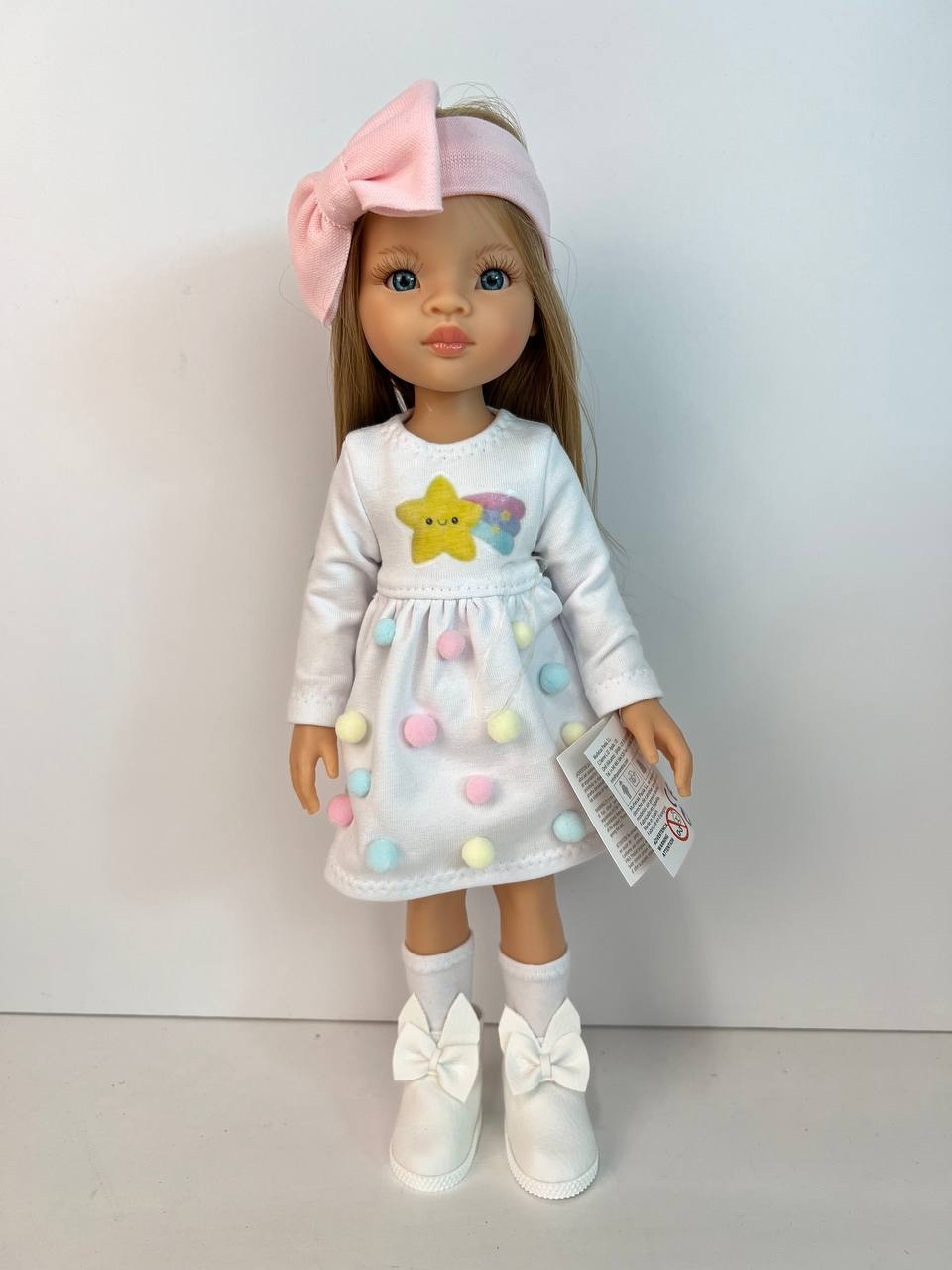 Кукла Маника 32см в/о в бел. платье Помпоны PAOLA REINA - фото 1