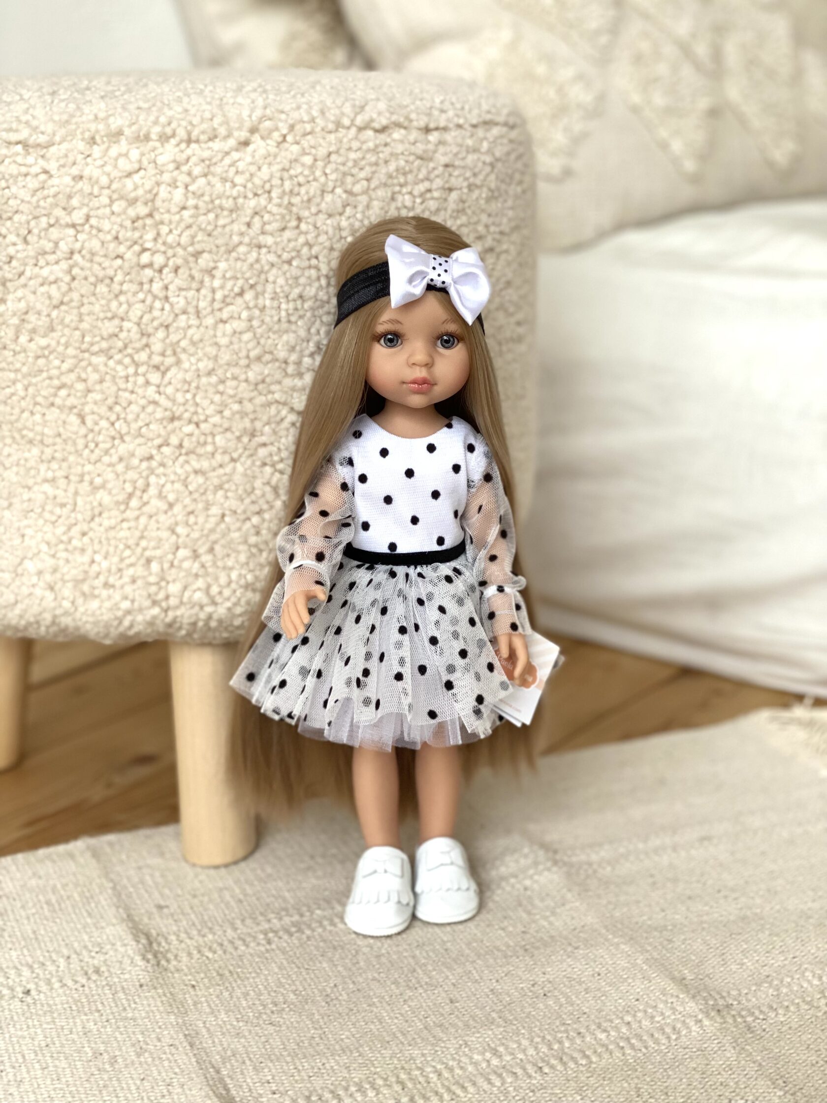 Одежда для кукол 32см Платье Горошек бел. PAOLA REINA ОDS - фото 1
