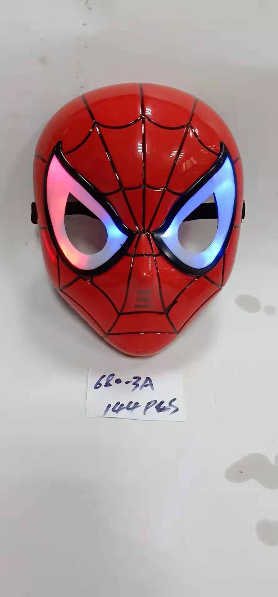 Маска героя светящаяся - фото 1