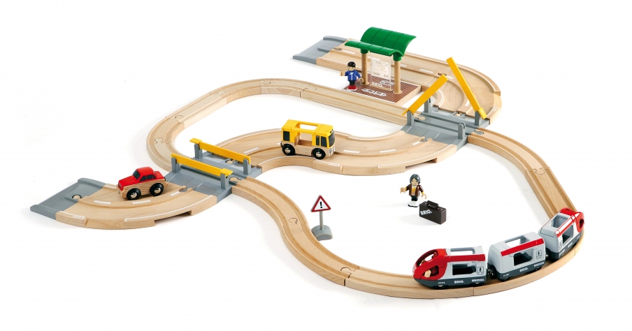 Железная дорога с переездом BRIO - миниатюра 2